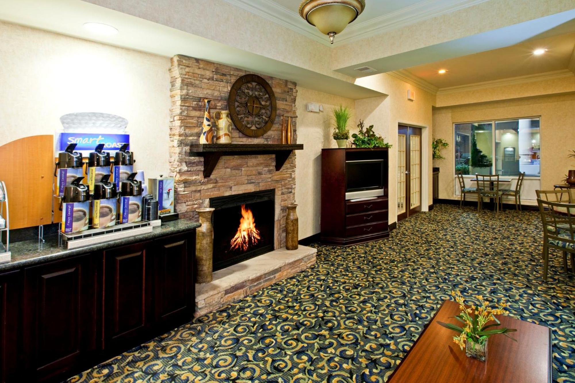 Holiday Inn Express Hotel & Suites Frankfort By Ihg Extérieur photo