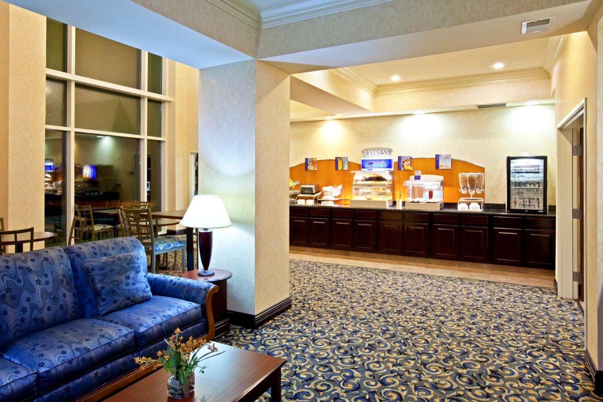 Holiday Inn Express Hotel & Suites Frankfort By Ihg Extérieur photo